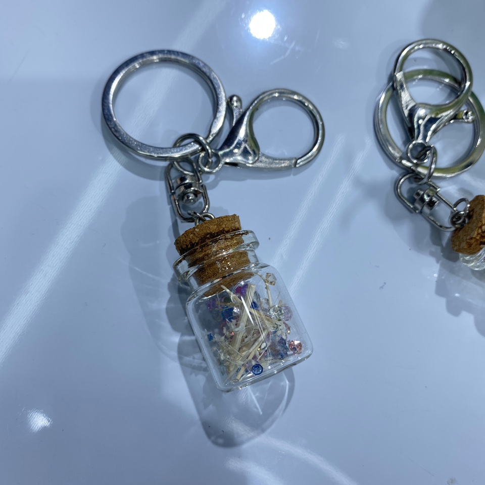 Dried key chain flowers