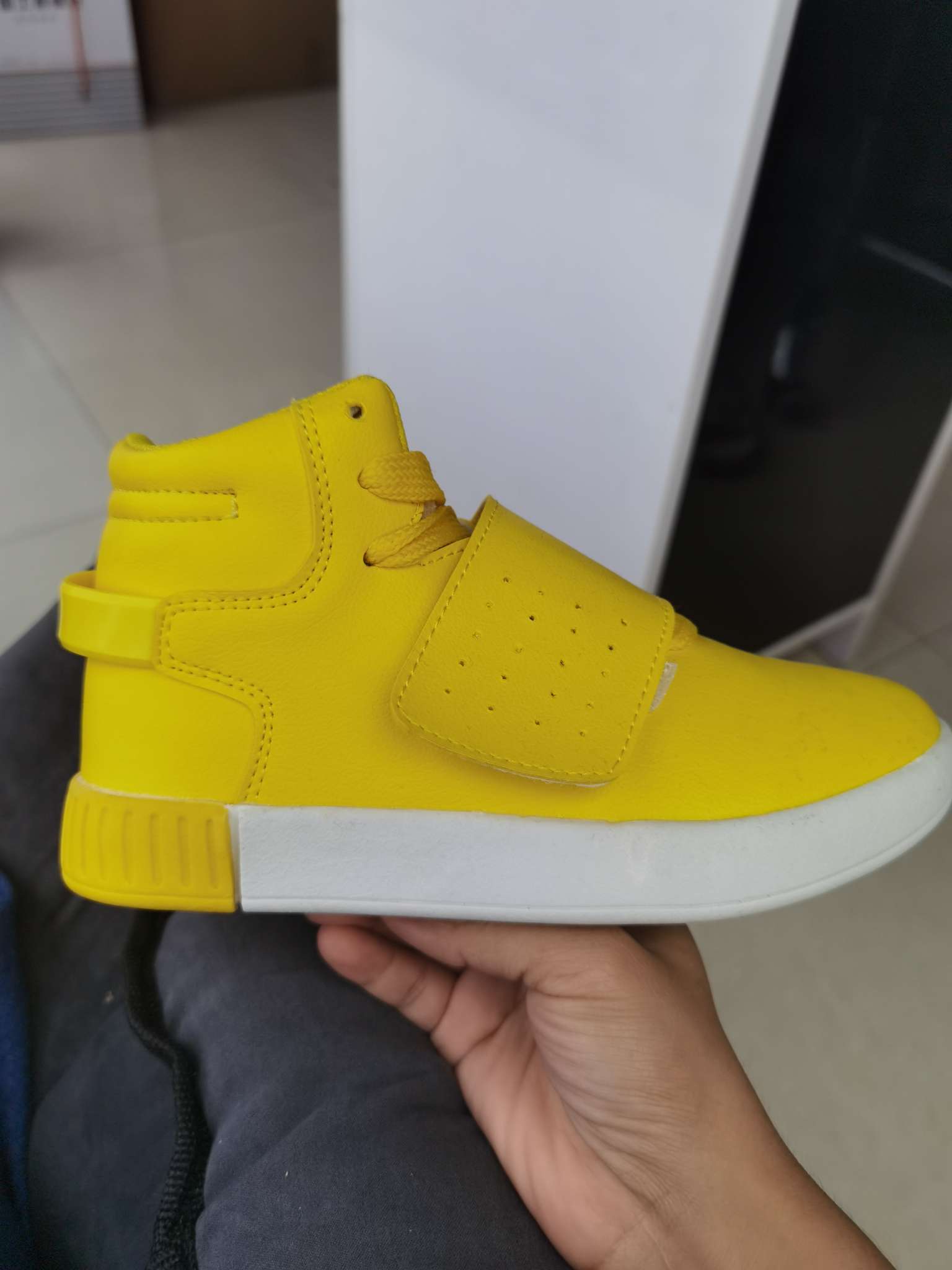 2021 Sneaker Kids details Picture