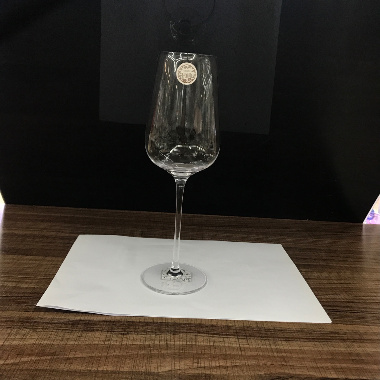Factory direct sales of high-end crystal cups, high-end wine glasses, high-end juice cups, high-end gifts 010/C Application Scenario