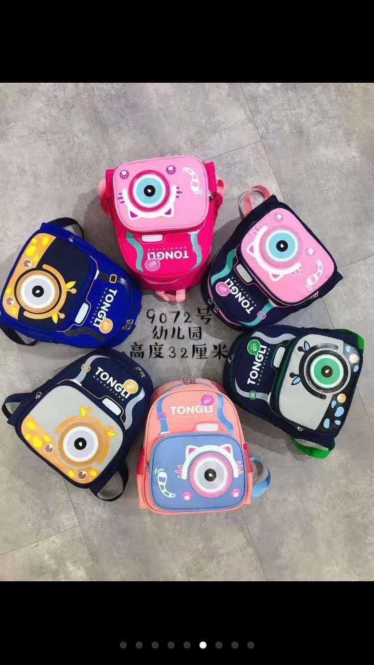 Customized wholesale of kindergarten schoolbags with printed characters for children aged 3 to 5 to 7, including large, medium and small classes, and customized logos for training classes detail image 1