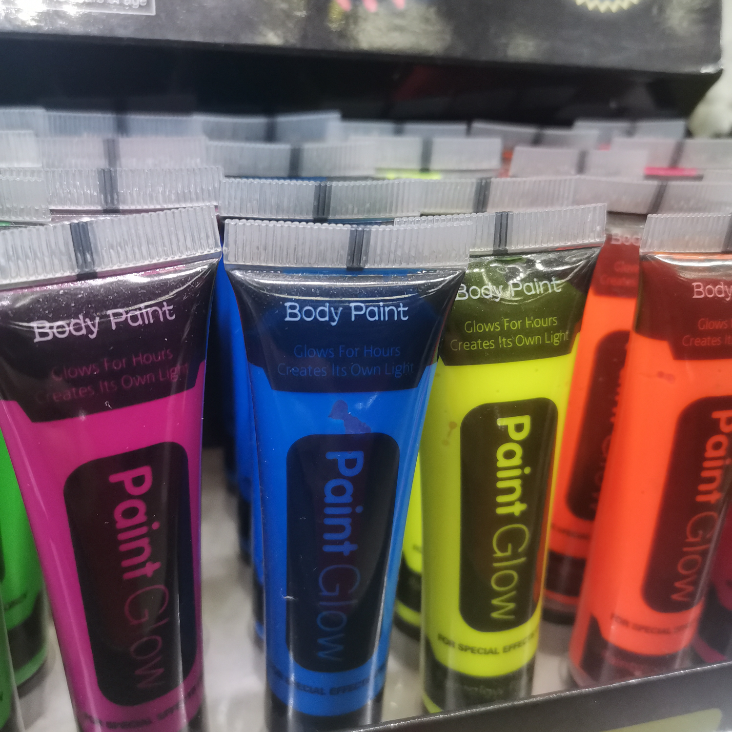 The popular new products of PARTY purchasers in the face color Halloween products trend