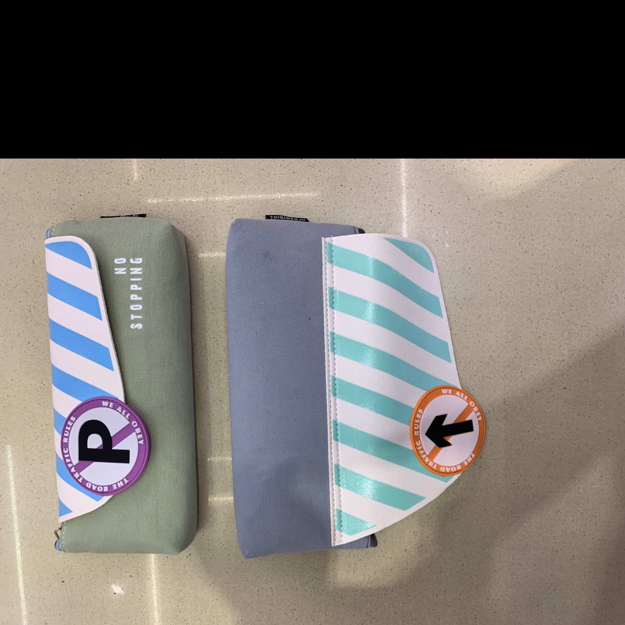 Single-layer pen case traffic sign pen case Y7705 Application Scenario