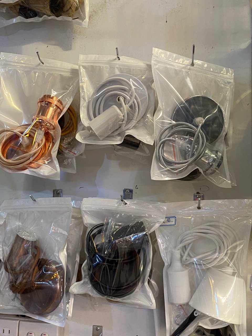 Factory direct sales of retro aluminum lamp cap hanging line E27 antique hanging aluminum lamp cap with Led lamp Application Scenario