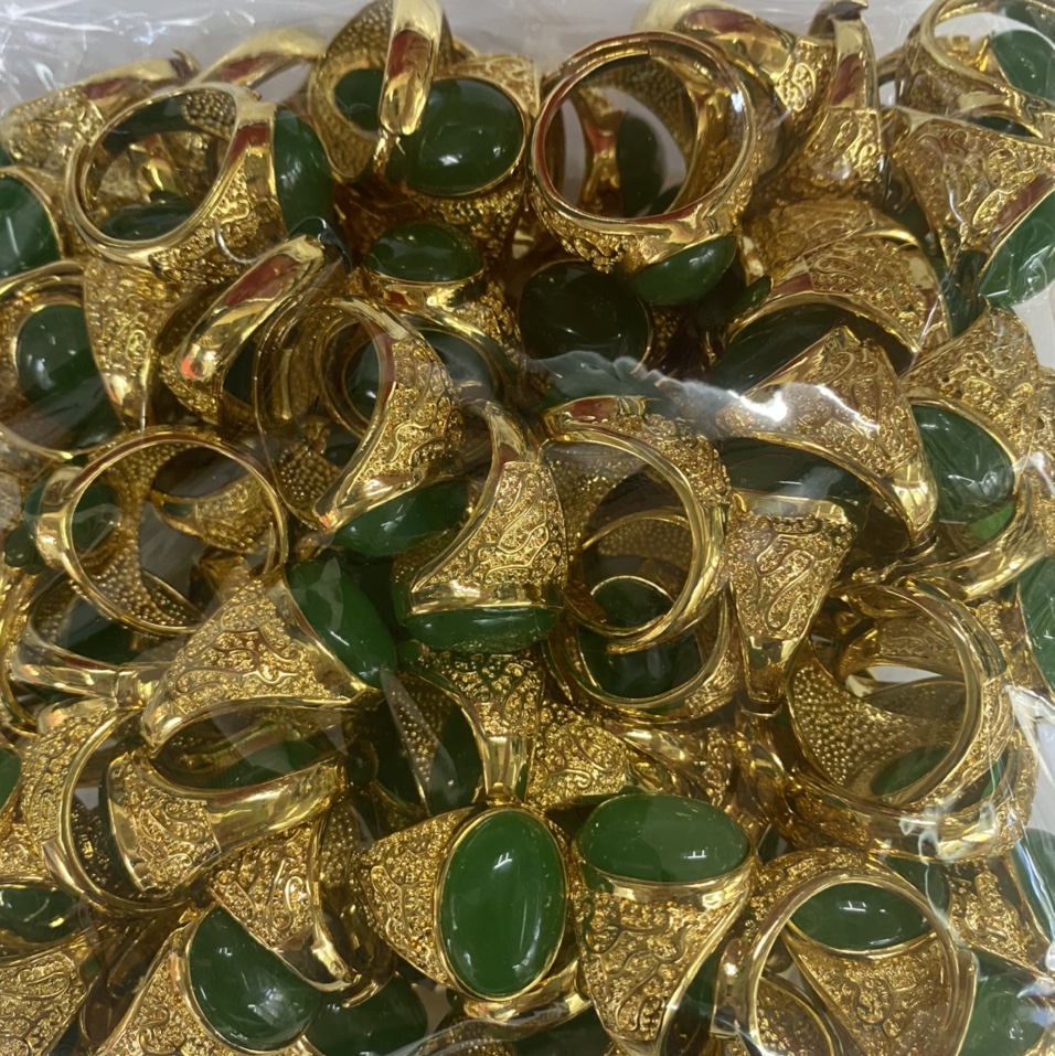 Electric 24K gold green Malay jade ring for men full figure