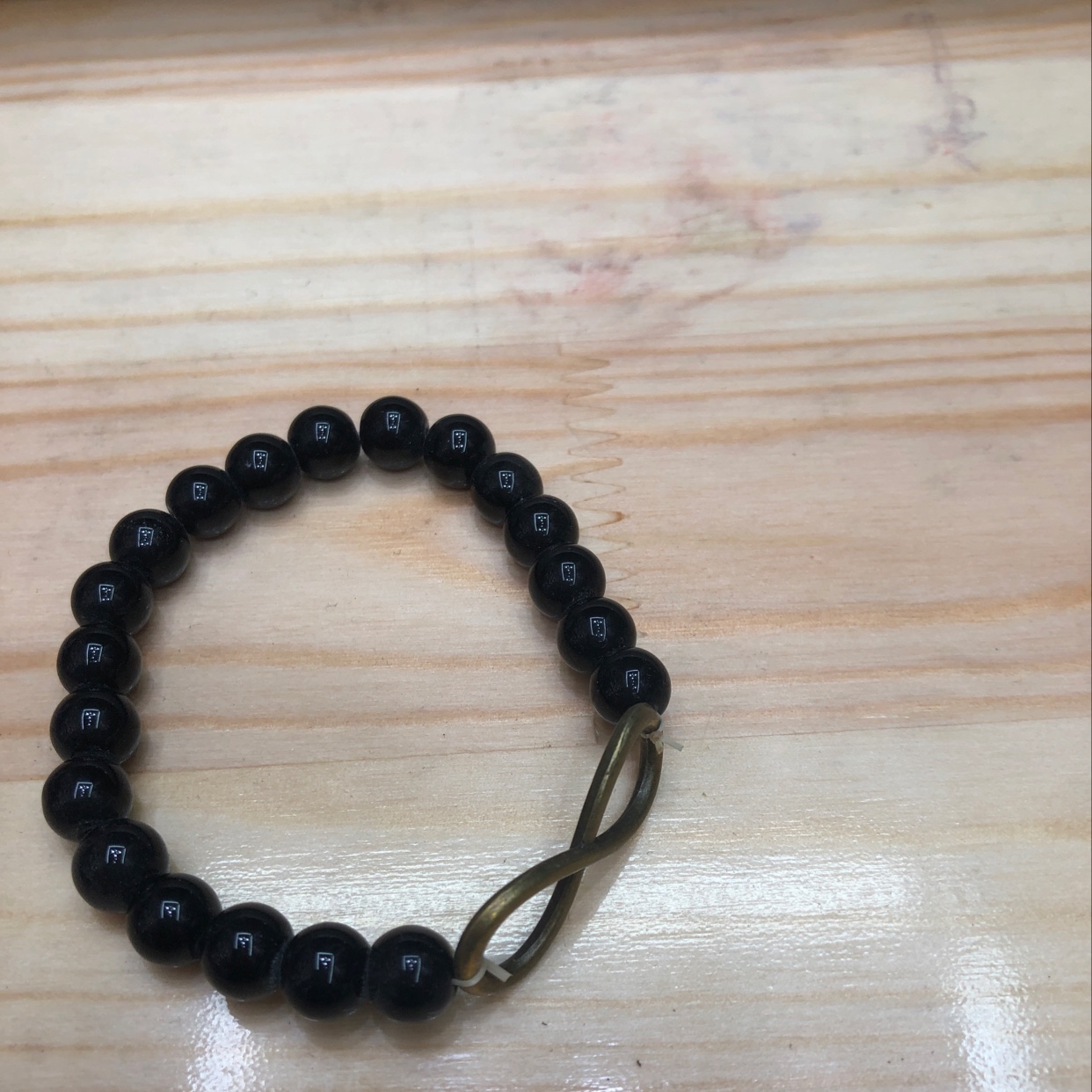 A Figure 8 Bracelet full figure