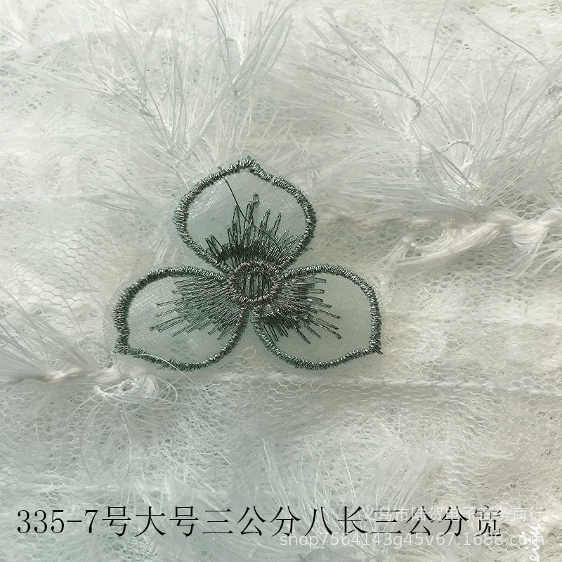 Embroidered petal, three-petal flower piece, hair band, headwear, DIY materials, fabric stickers, mobile phone stickers, accessories, hair accessory Application Scenario