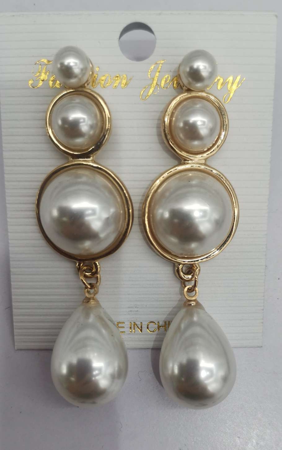 网上爆款耳环白底实物图