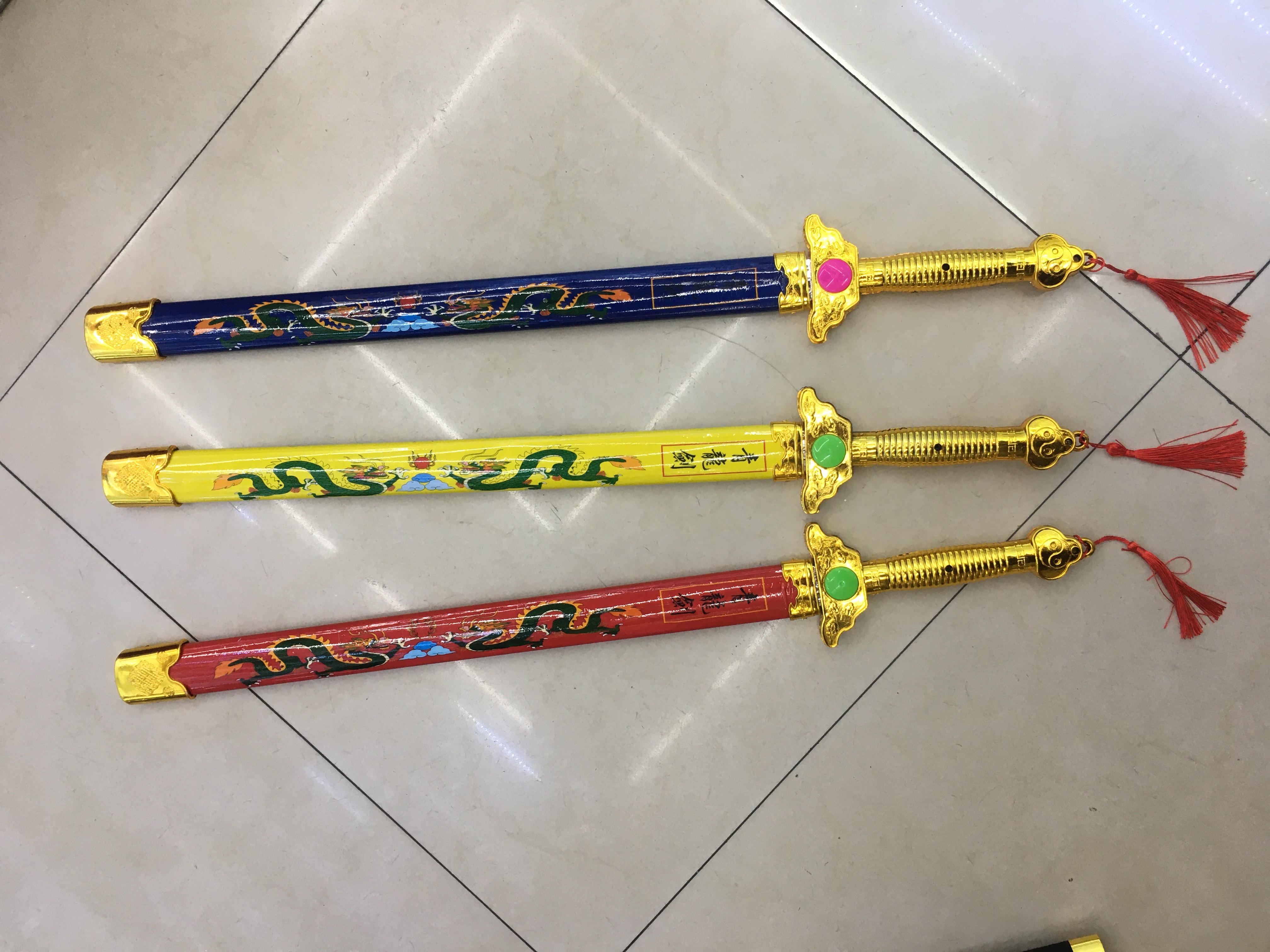 塑料青龙剑产品图