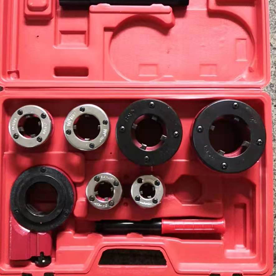 Pipe hinge plate Pipe hinge tap thread wrench frame wire filing locomotive wire machine Pipe tool assembly tool Steel pipe plastic pipe wire turning locomotive wire head wire fastening tool Pipe hinge plate pipe die full figure