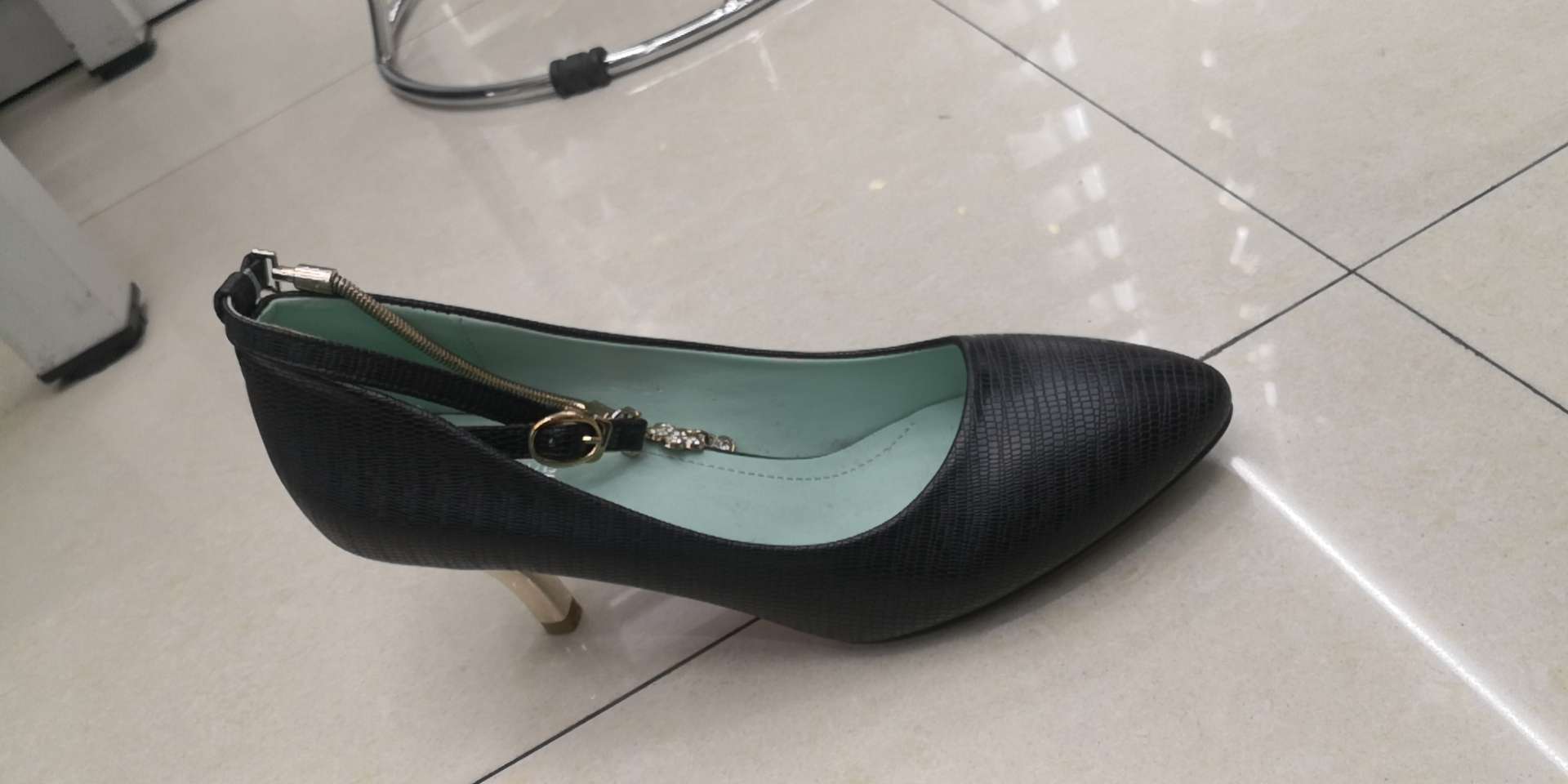 女式时装单鞋实物图