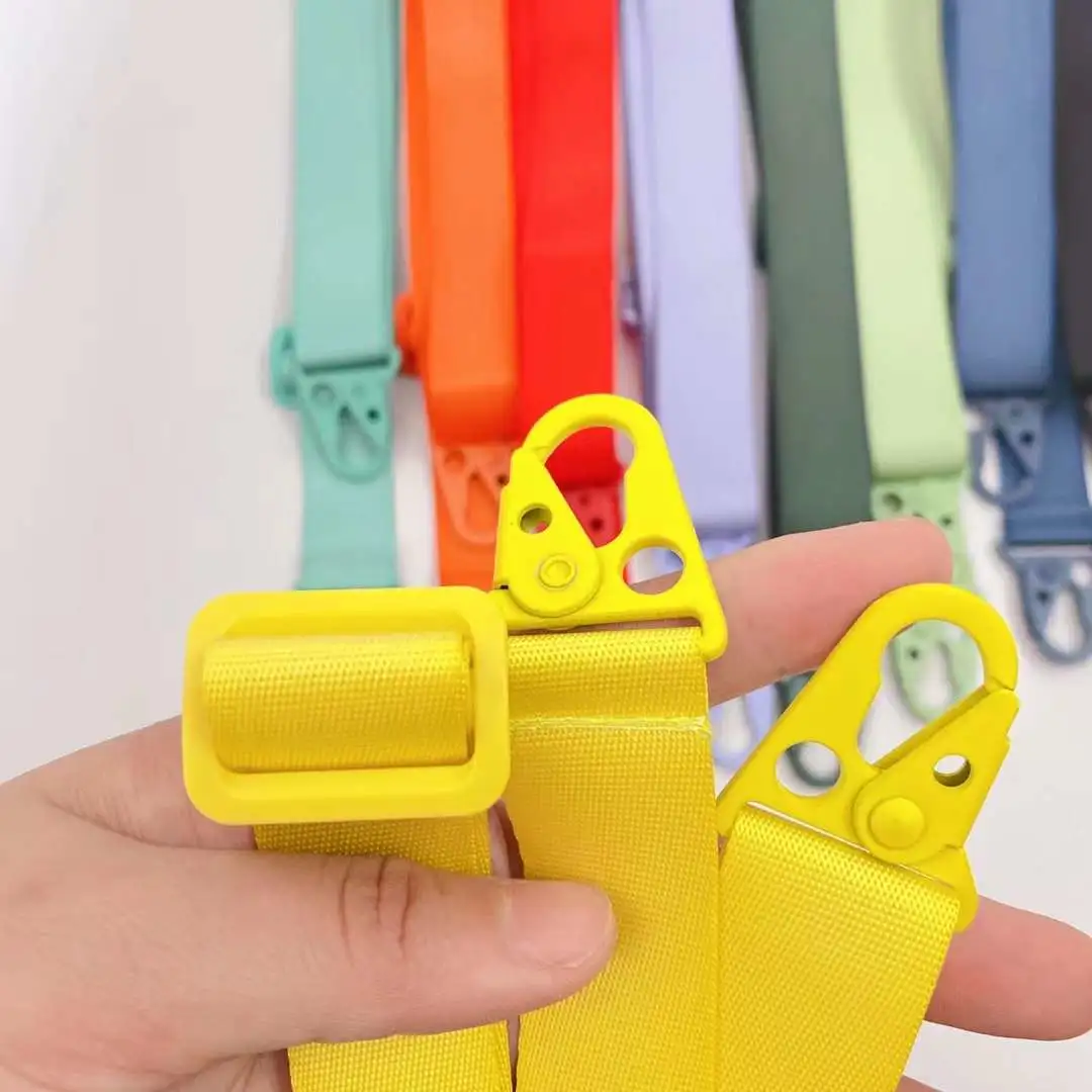All-purpose mobile phone lanyard with eagle-beak buckle lanyard detail image 4