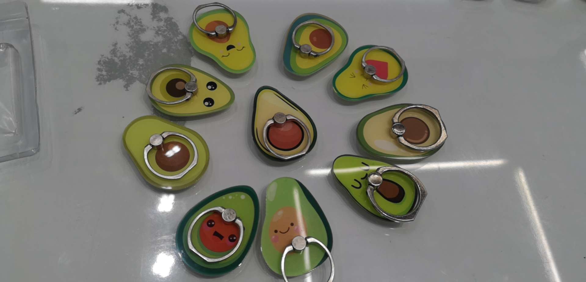 牛油果指环扣 手机小支架详情8