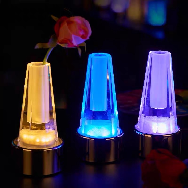 Bar charging crystal table lamp, creative bar, coffee shop, restaurant decoration vase lamp, service table lamp in color Application Scenario