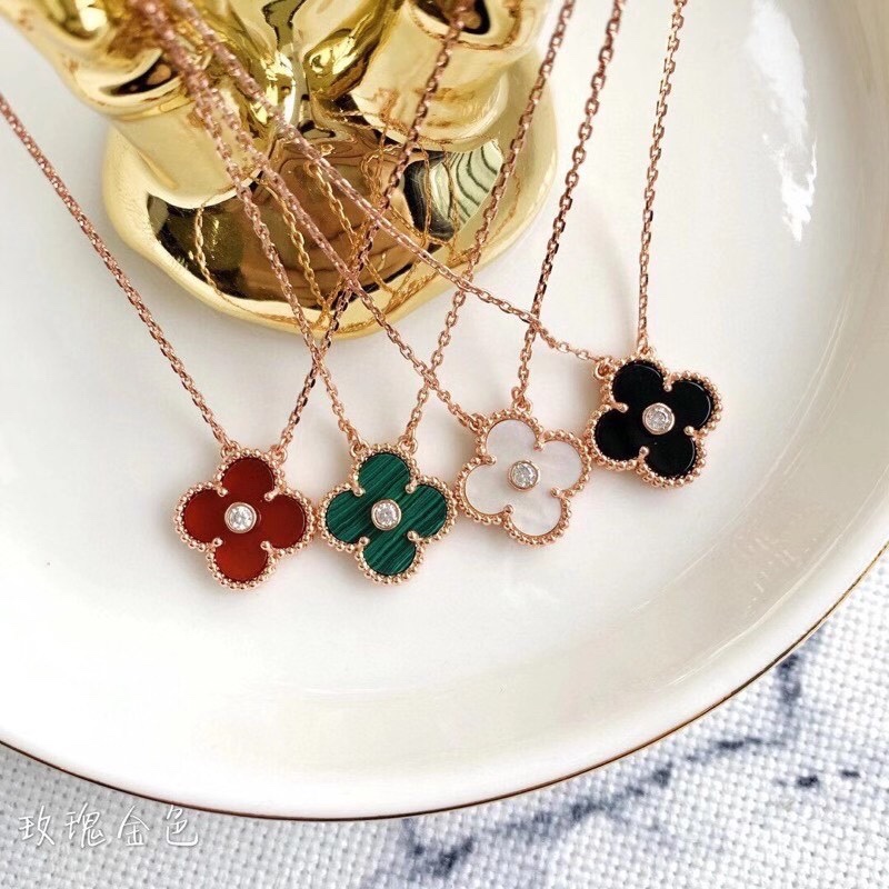 Four-leaf clover 316 titanium steel necklace Tiktok live fast hand preferred