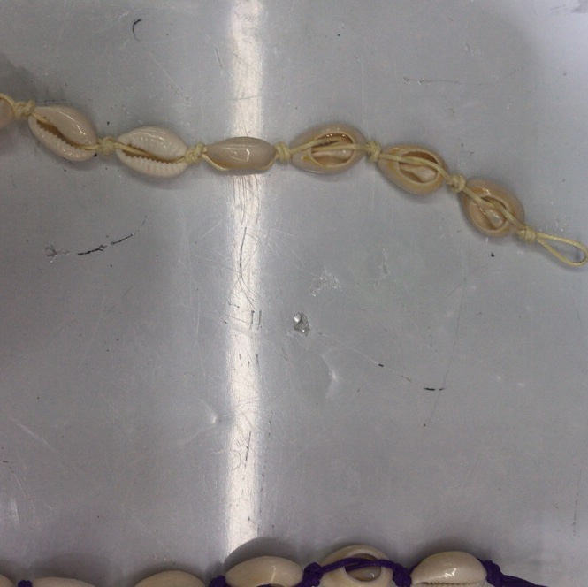 Yellow shell string bracelet