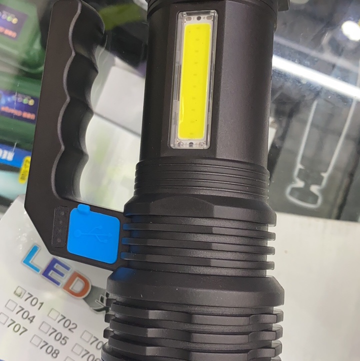 مصباح يدوي 8807