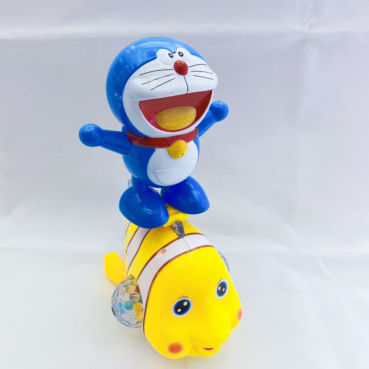 机器猫旋转小丑鱼尼莫电动玩具地摊