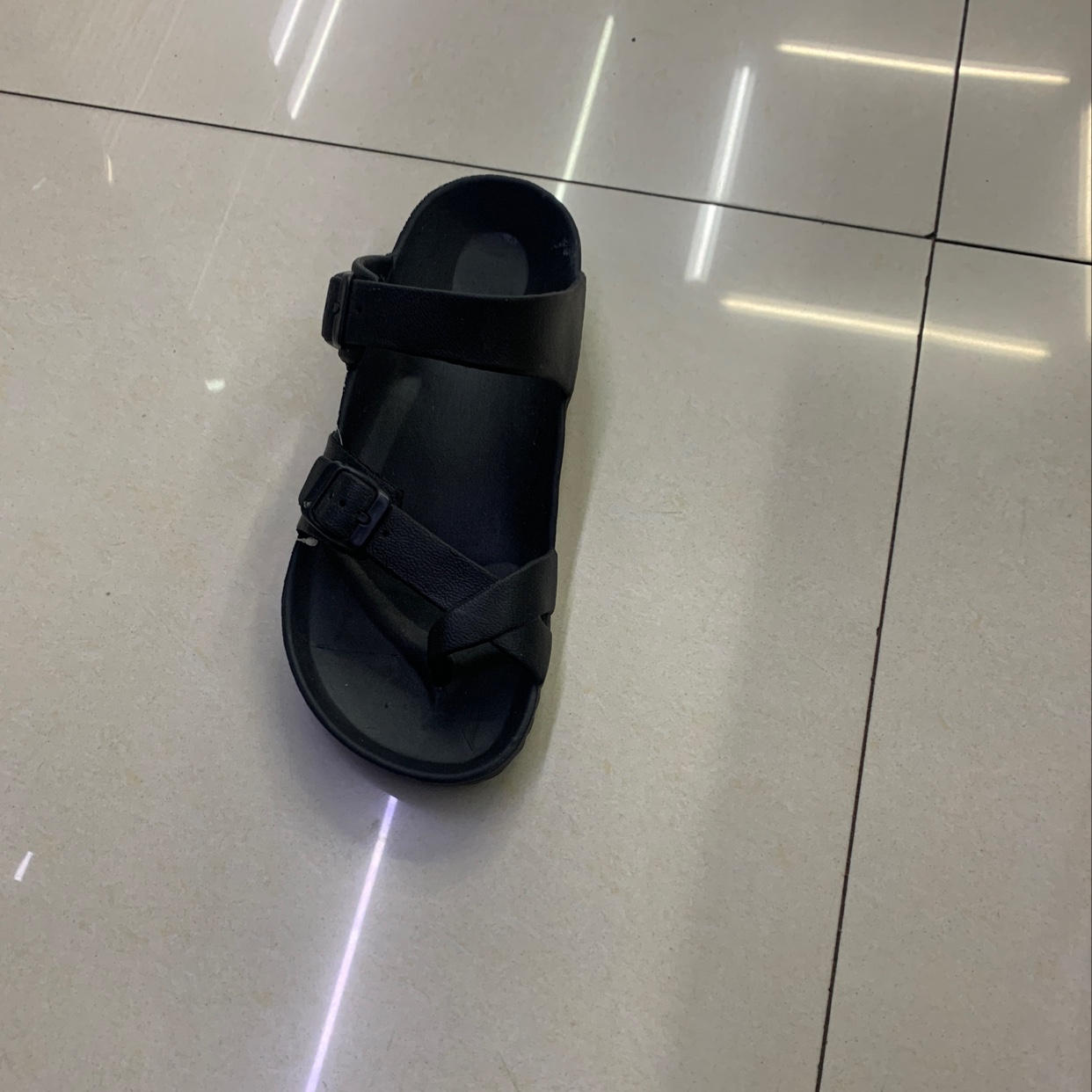 Fashionable and trendy men's beach sandals