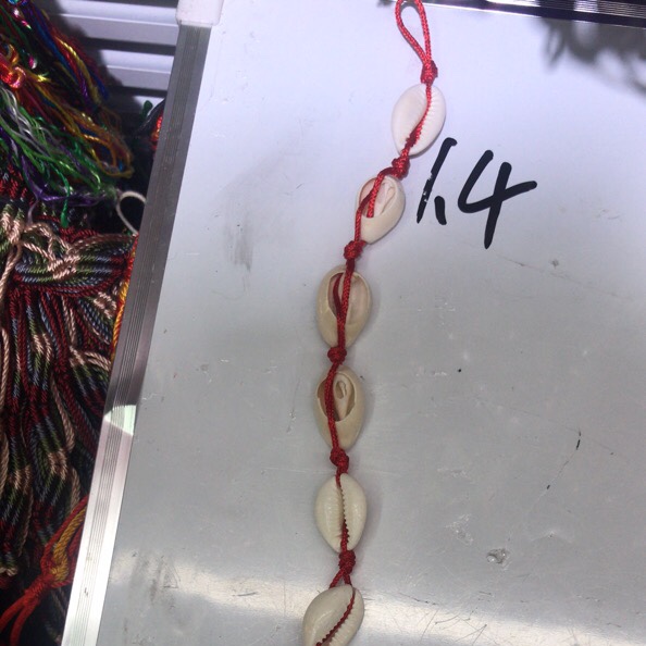 Shell red string bracelet