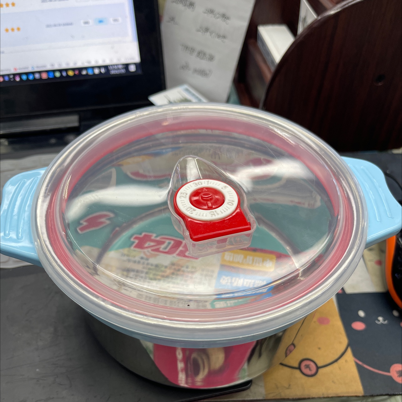 圆形塑料餐盒/650ml保鲜盒产品图