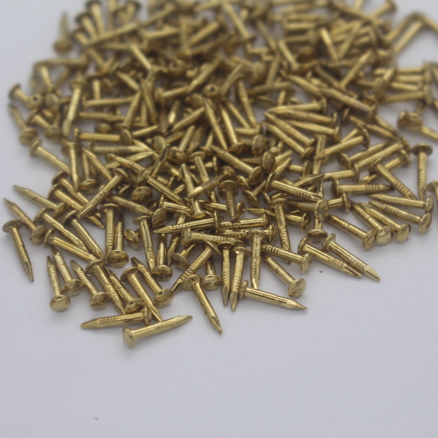 1.5*10mm round head nails (yellow)18 per jin, 3 jin per box, available in stock