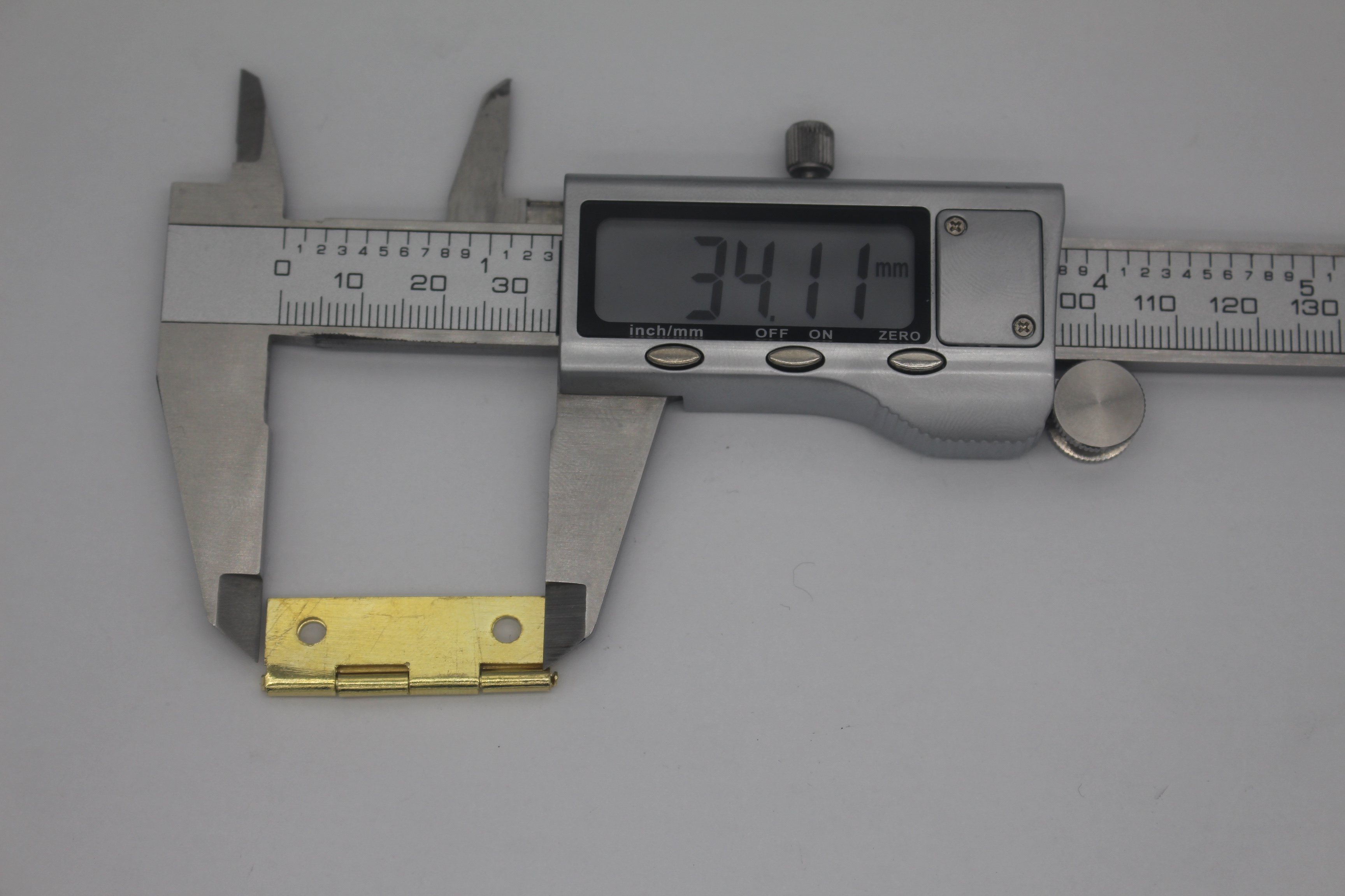 500 pieces of 35mm hinges (yellow) per pack, available in stock Specification image