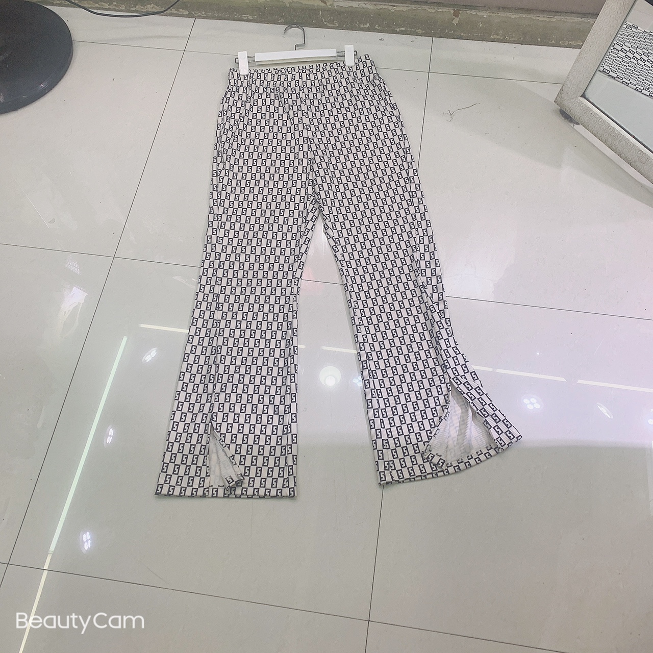 بنطال رقيق