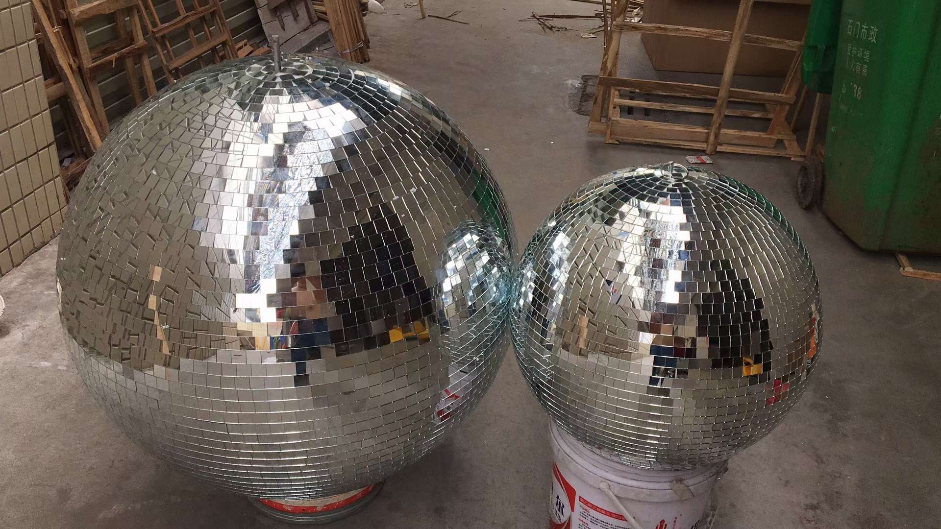 舞台1玻璃水晶球魔球22寸白底实物图