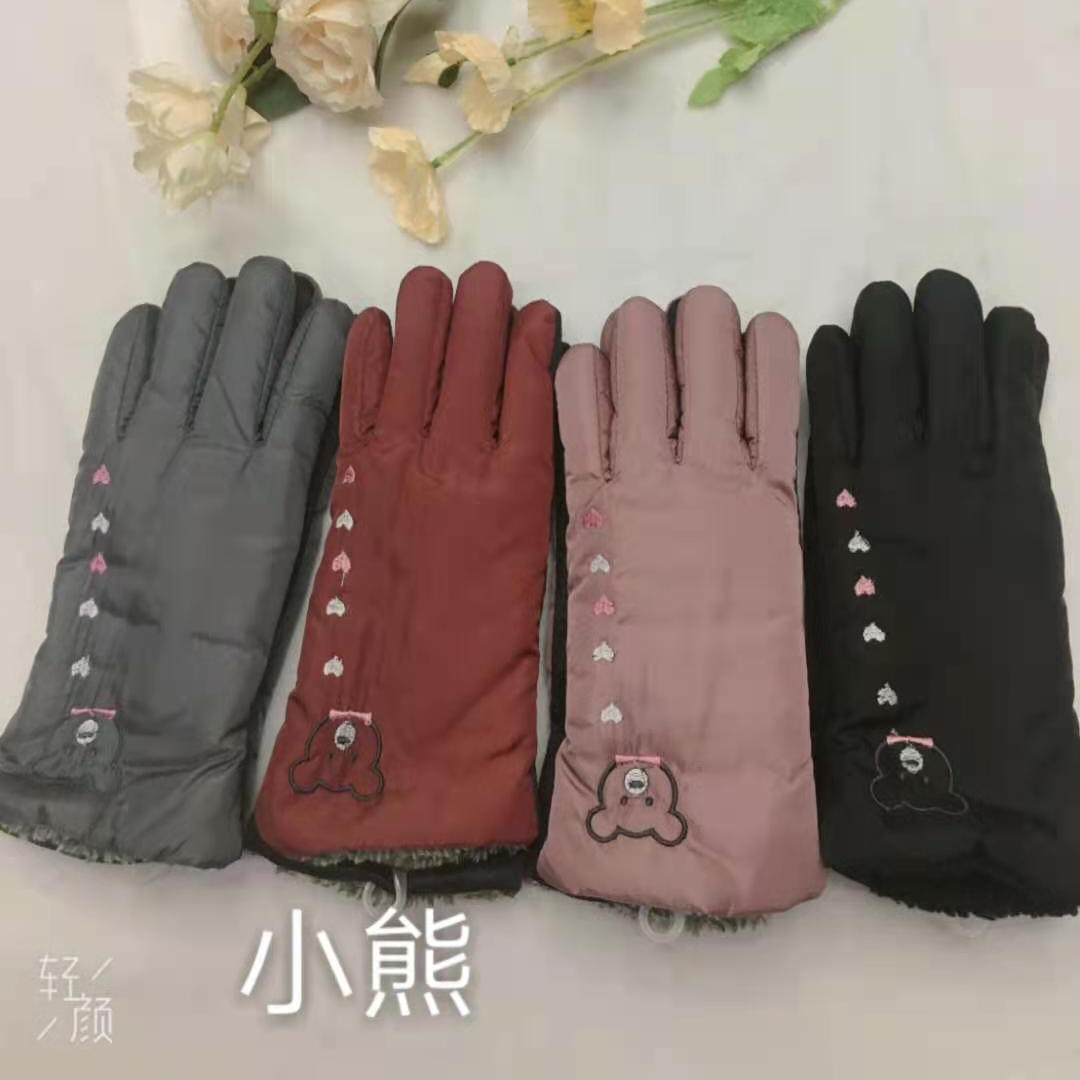 Women's buckskin velvet bear gloves full figure