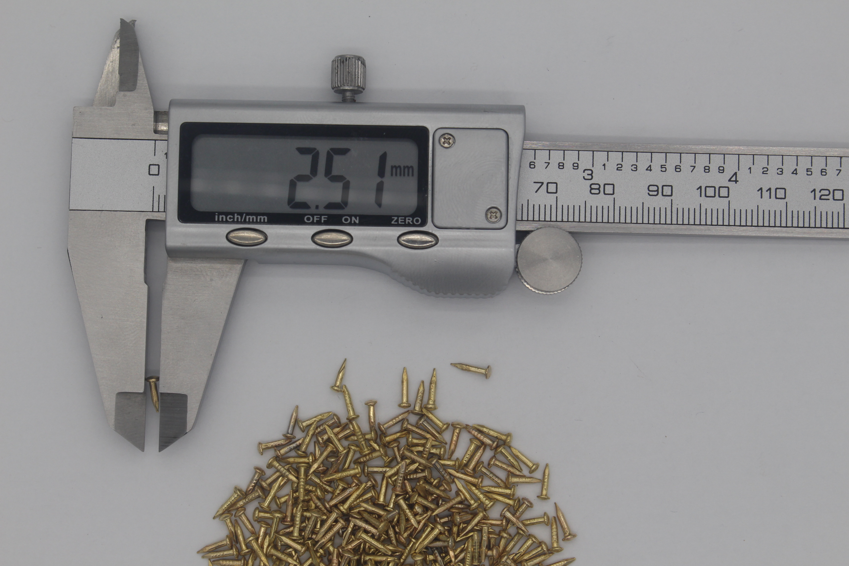 1.2*6mm round head nails (yellow) are sold by jin Item Picture