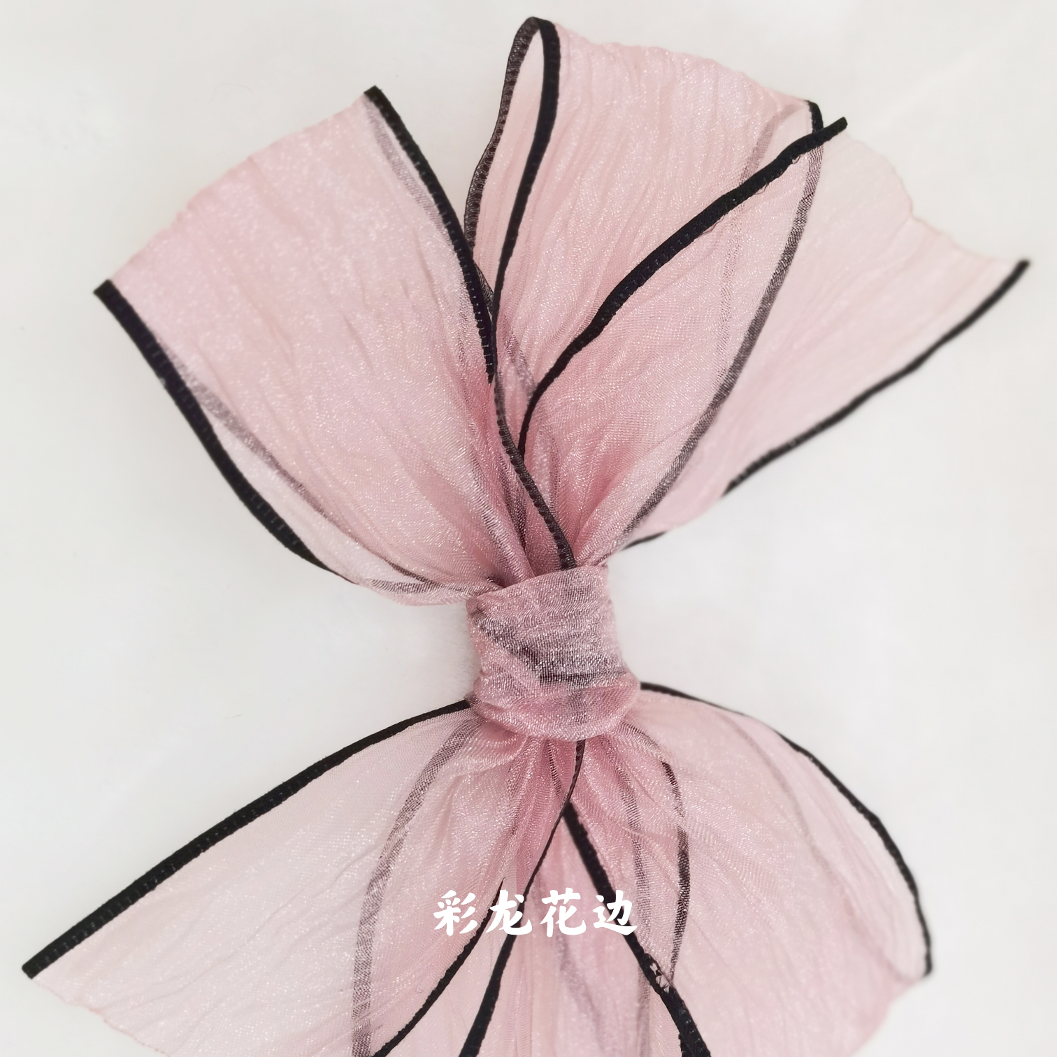 Ruffle sa lace