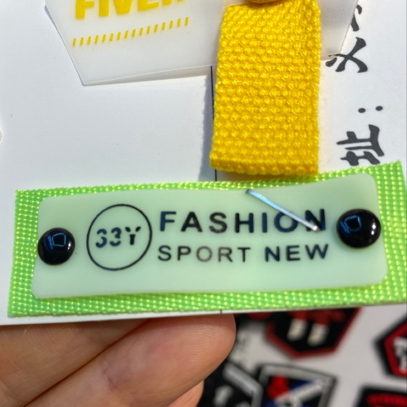 商标、配饰