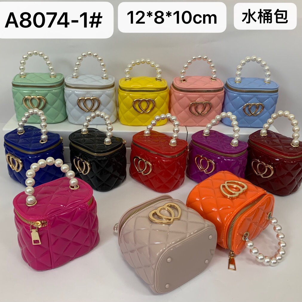 时尚水桶果冻包图
