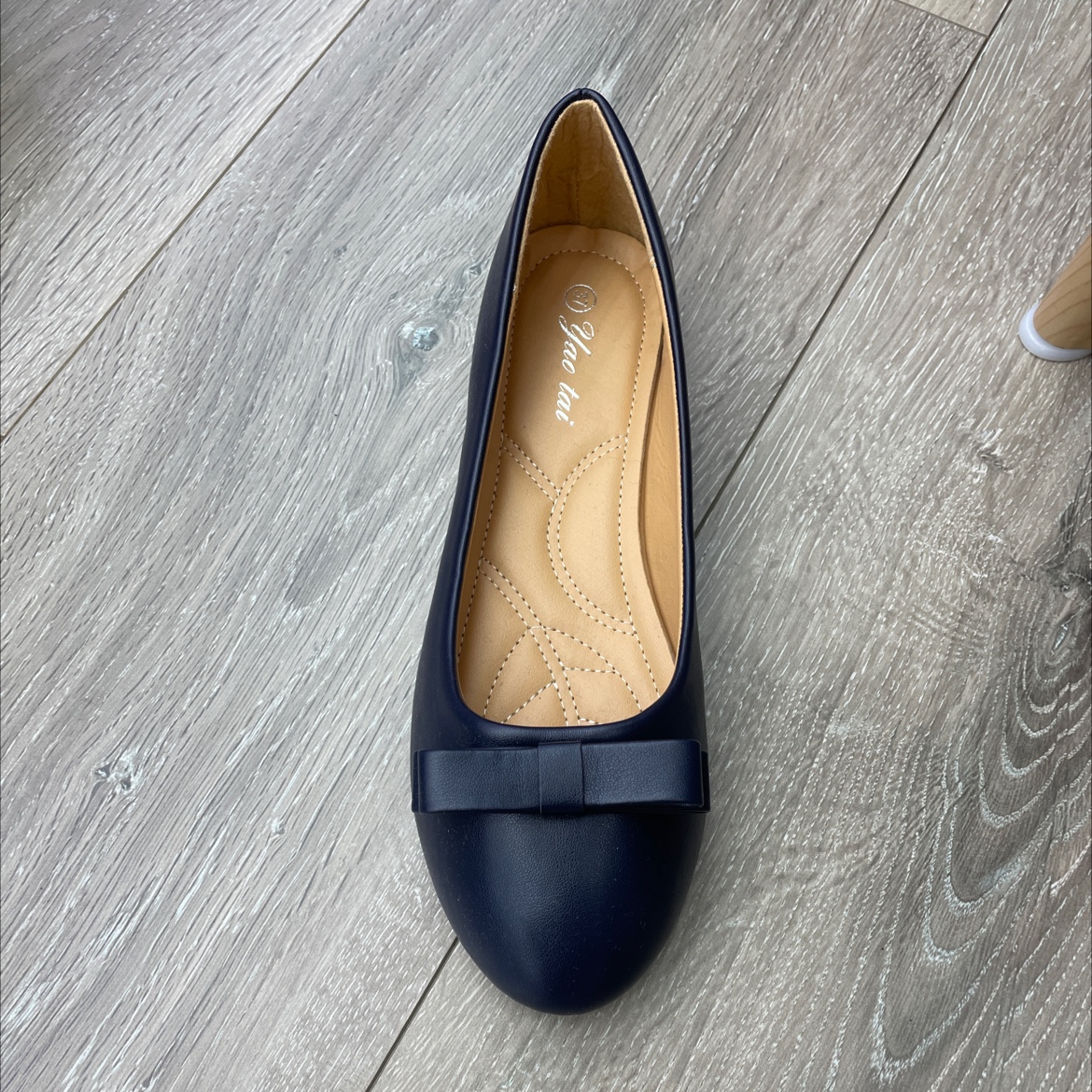 2023 Spring And Autumn New Women Soft Sole Handmade Four Season Shoes Round Head Women Single Shoes details Picture