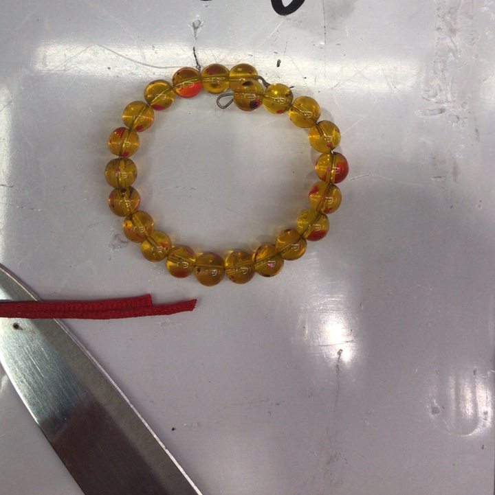 Clear pearl bracelet