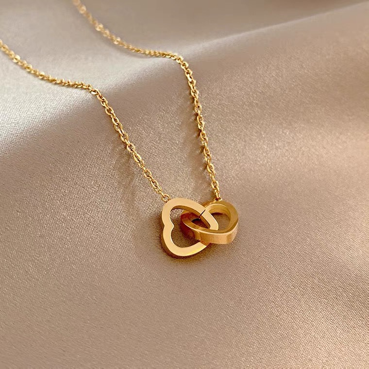 Heart-to-heart necklace
