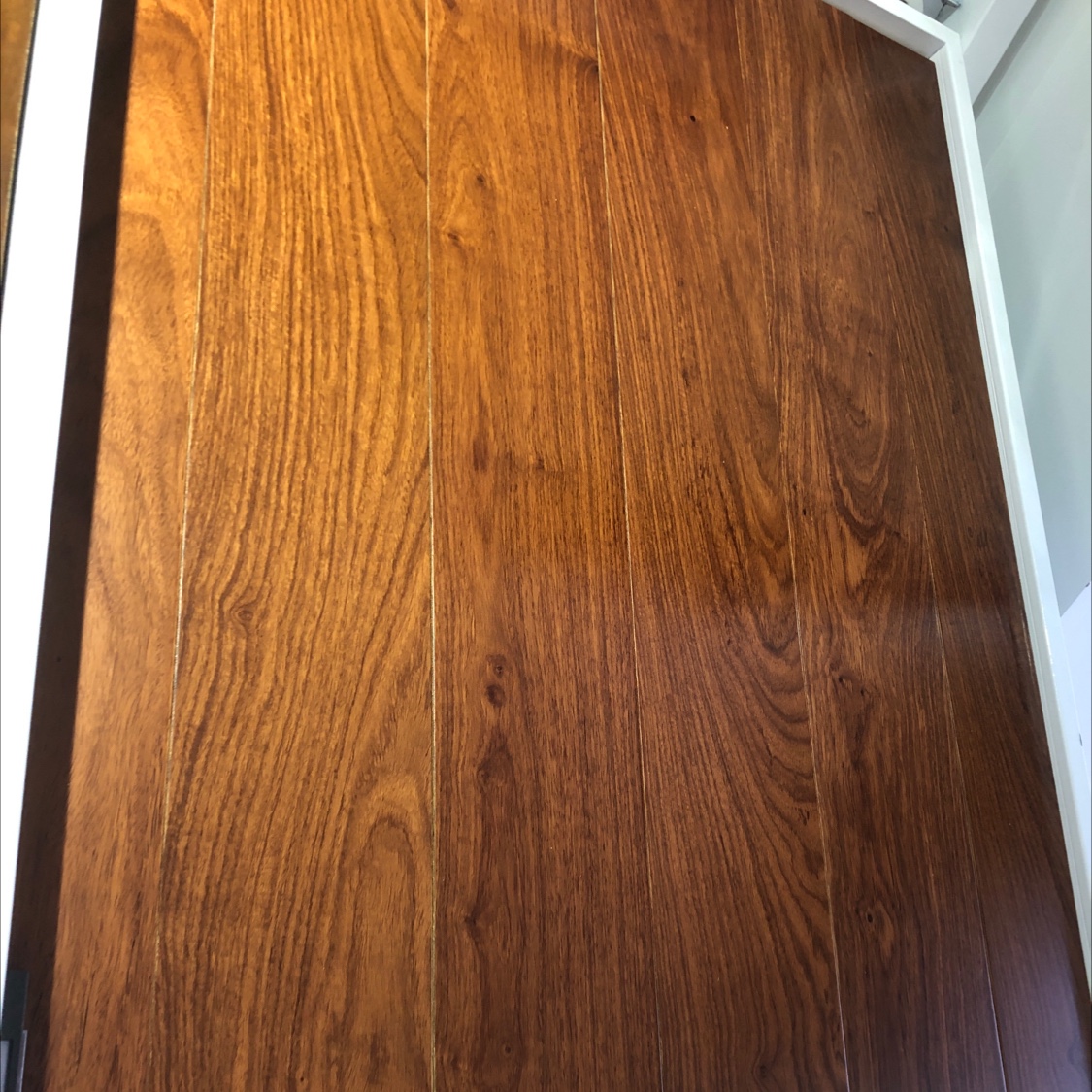 Moganshan Yahuali Moganshan flooring, pure solid wood, original wood, oak flooring, bedroom and living room bare board, the same style of home flooring as in stores