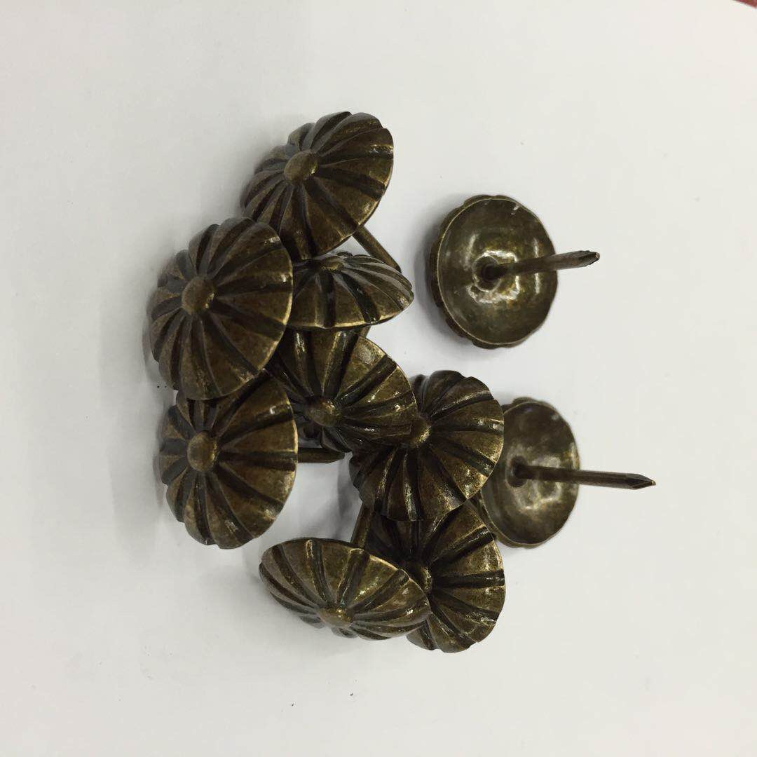 19mm flower-patterned nail (antique bronze)