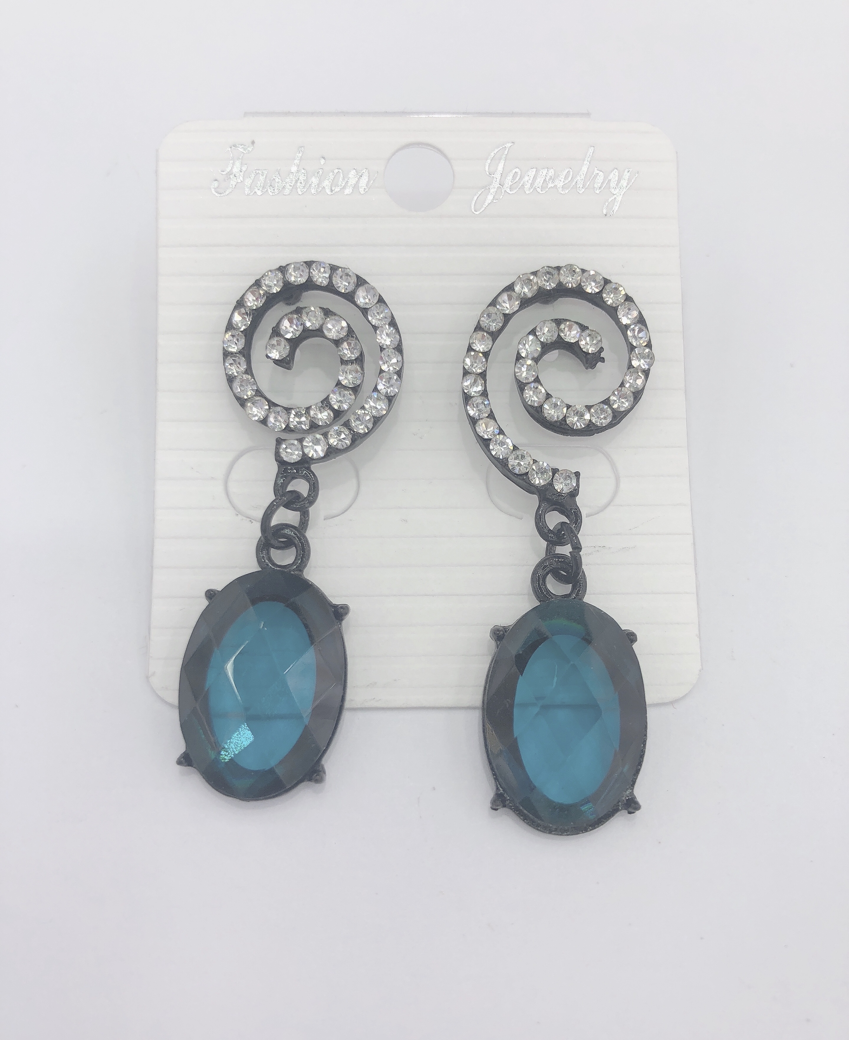 This pair of earrings is a must-have for childhood fashion and Internet celebrities, featuring a unique and elegant style on both sides details Picture