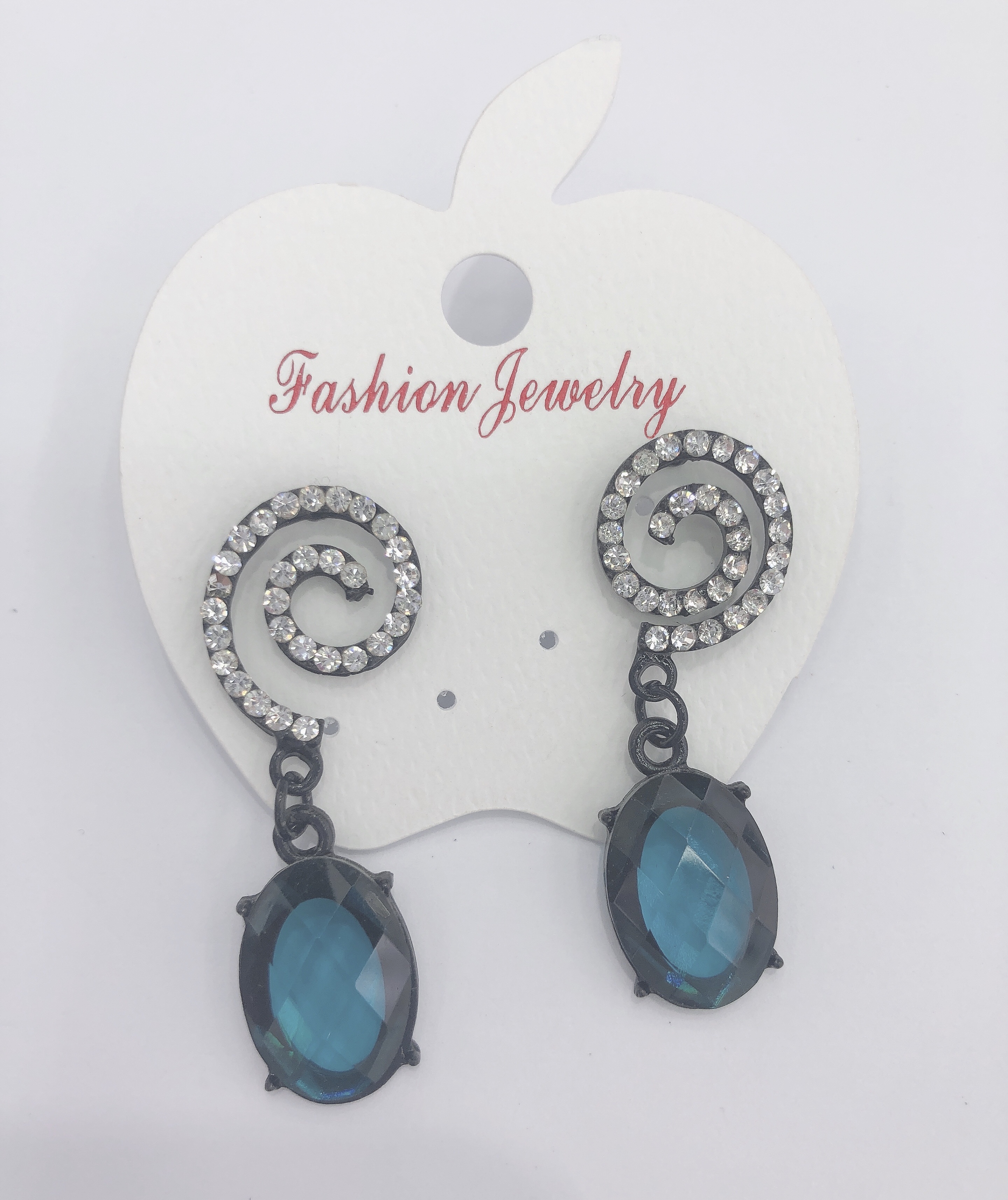 This pair of earrings is a must-have for childhood fashion and Internet celebrities, featuring a unique and elegant style on both sides Application Scenario