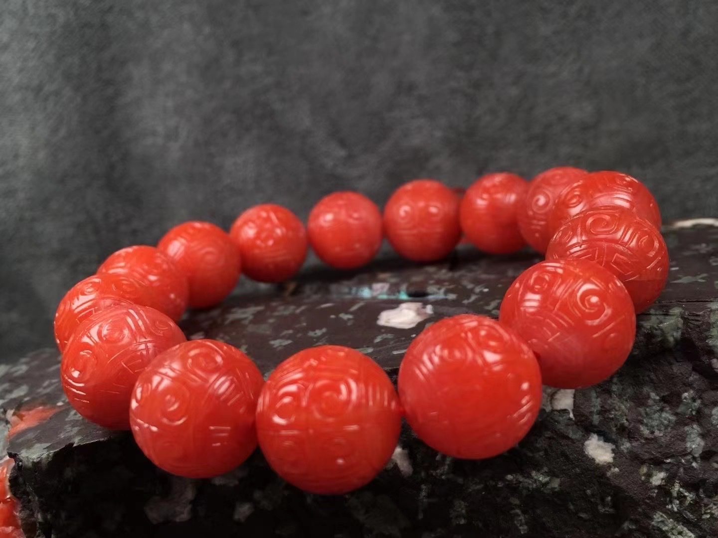 Nan Hong bracelet detail image 2