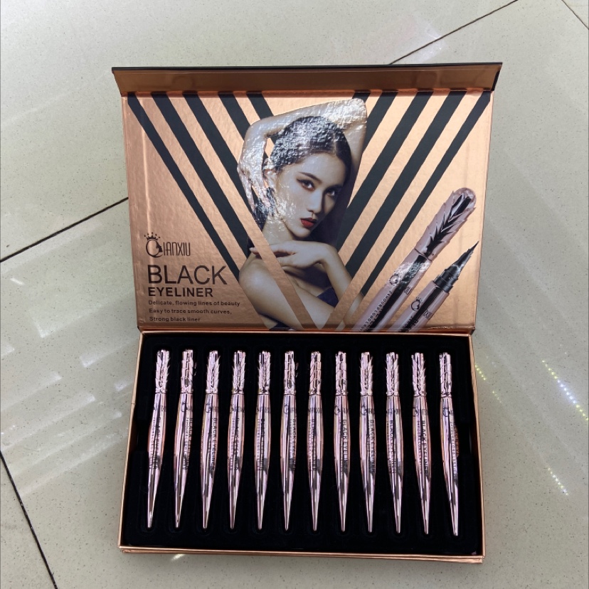 EYELINER。1