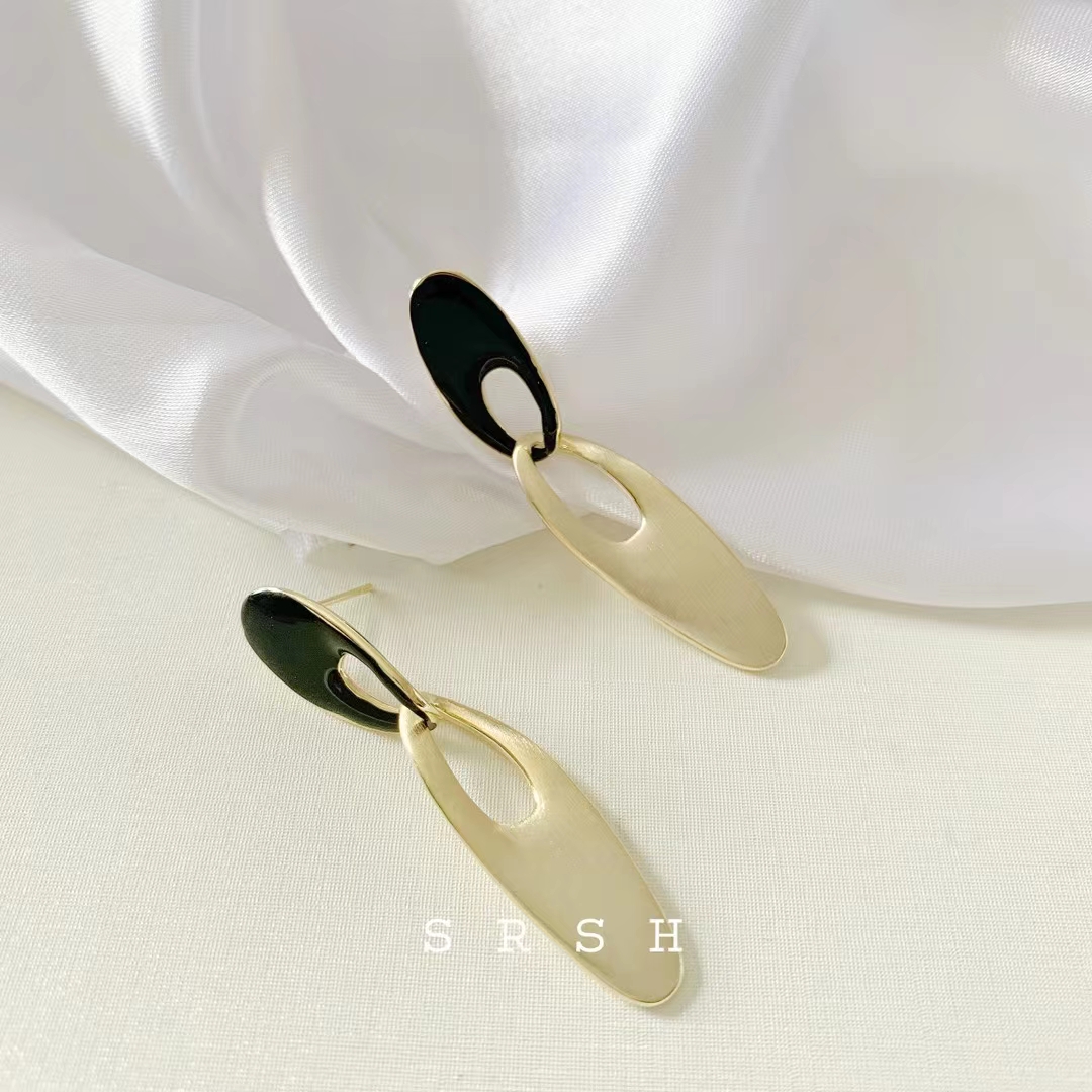 Korean-style brushed stud earrings