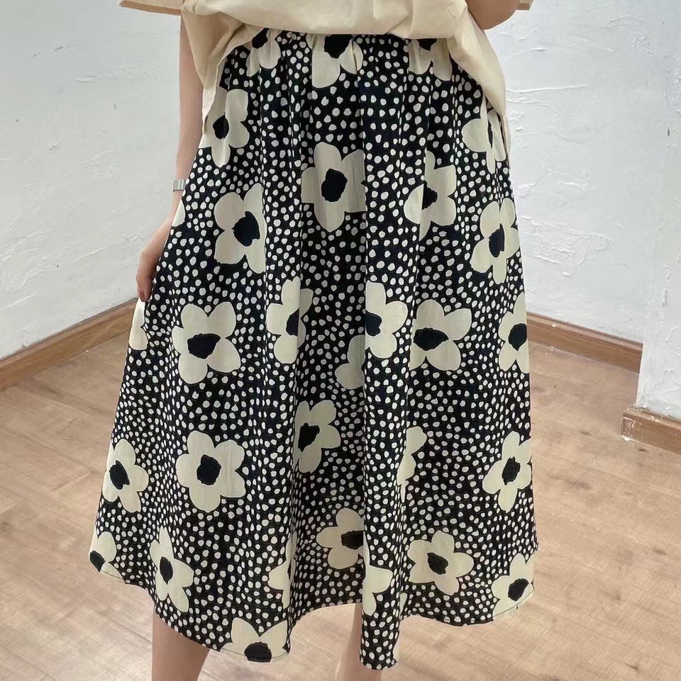 Floral half skirt thumbnail