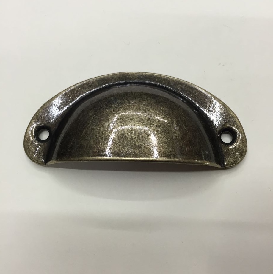 Shell handle