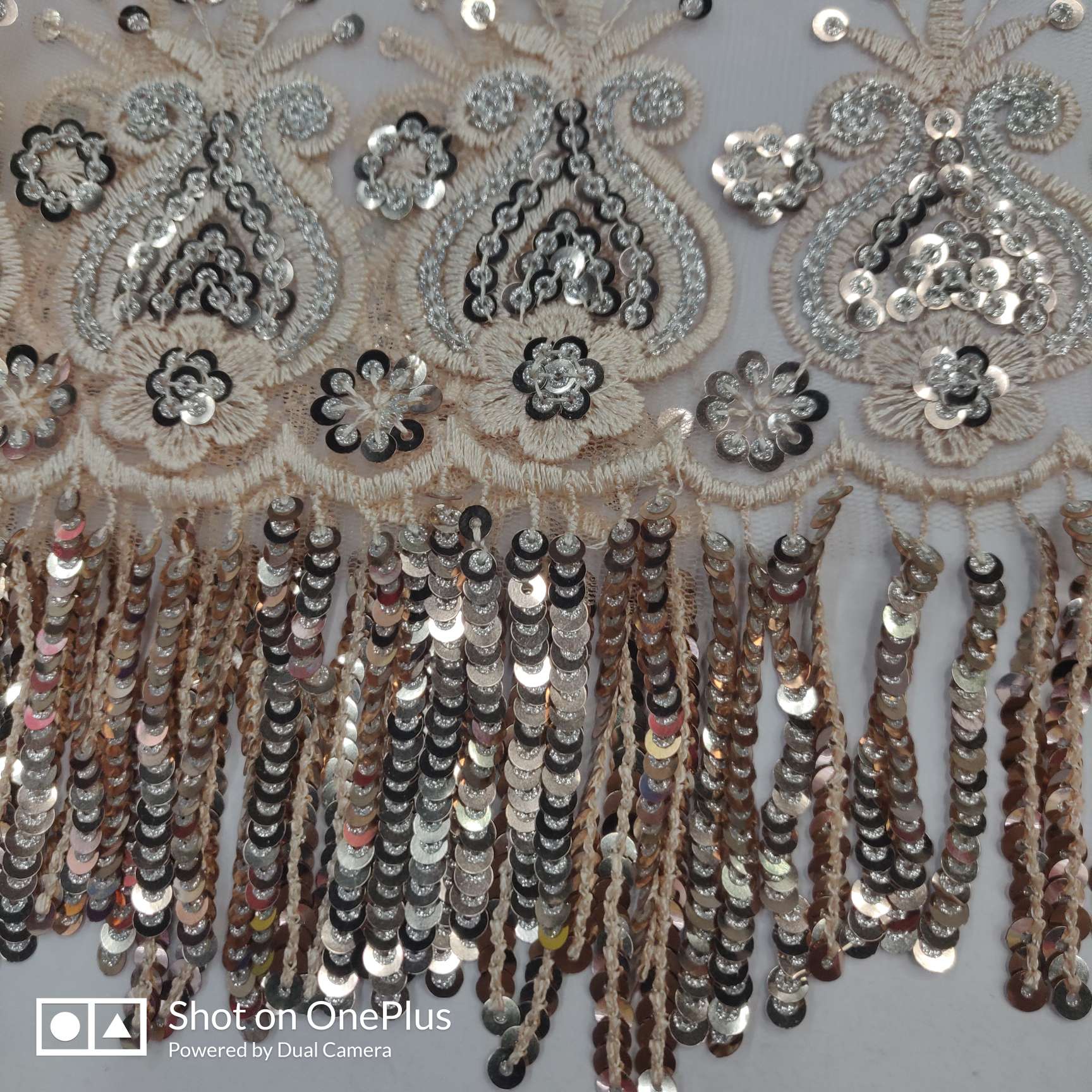 立体绣亮片花边详情图6