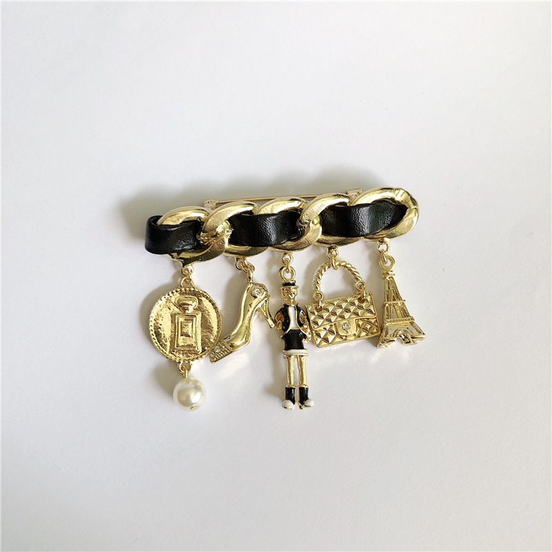 Brooch high-grade ins fashion temperament everything stylish elegant high heels pin fixed clothes light luxury women accessories suit