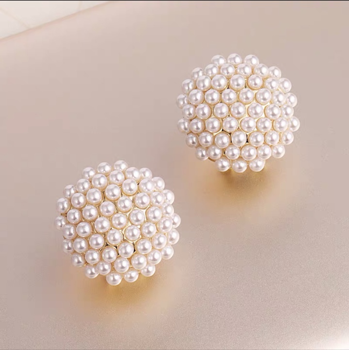 Earrings C