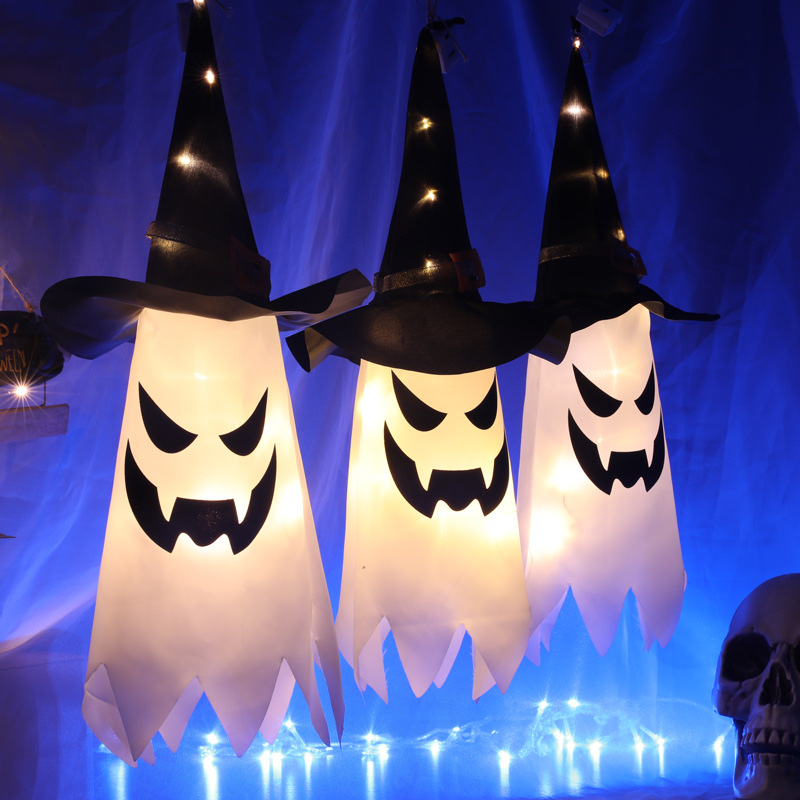 Halloween new product decorations are selling well across borders: LED lights, flashing lights, and a starry sky. One wizard ghost hat for the Ghost Festival decoration details Picture