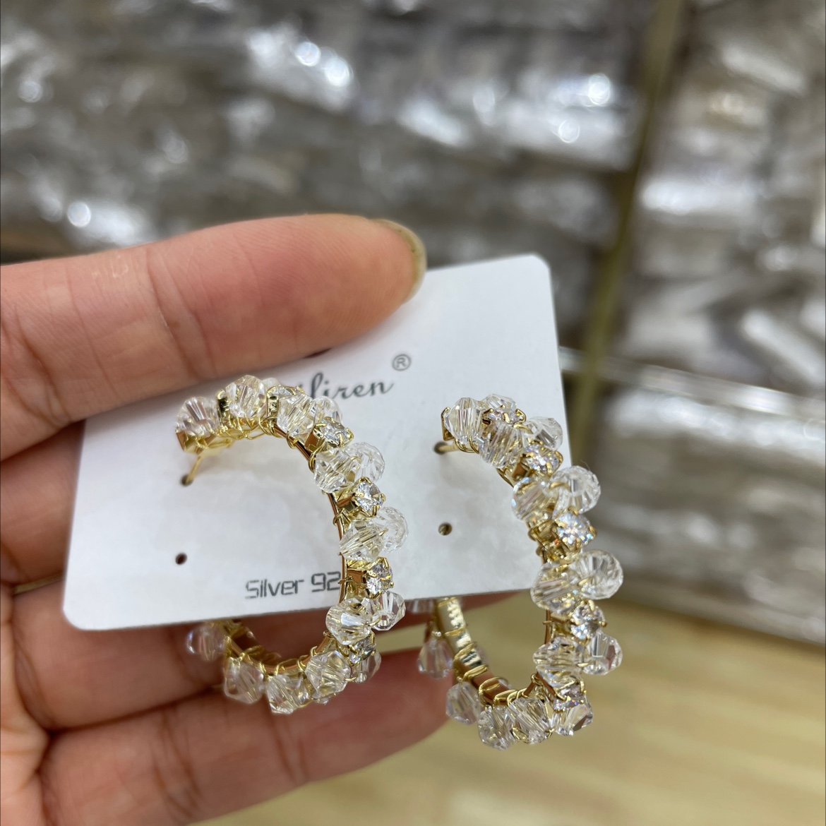 اليوم قرط الكريستال للزينة Specification image